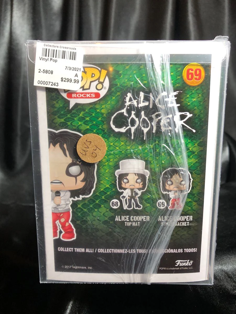 Funko POP! - Alice Cooper #69 Autographed Special Edition Figure - Image 3