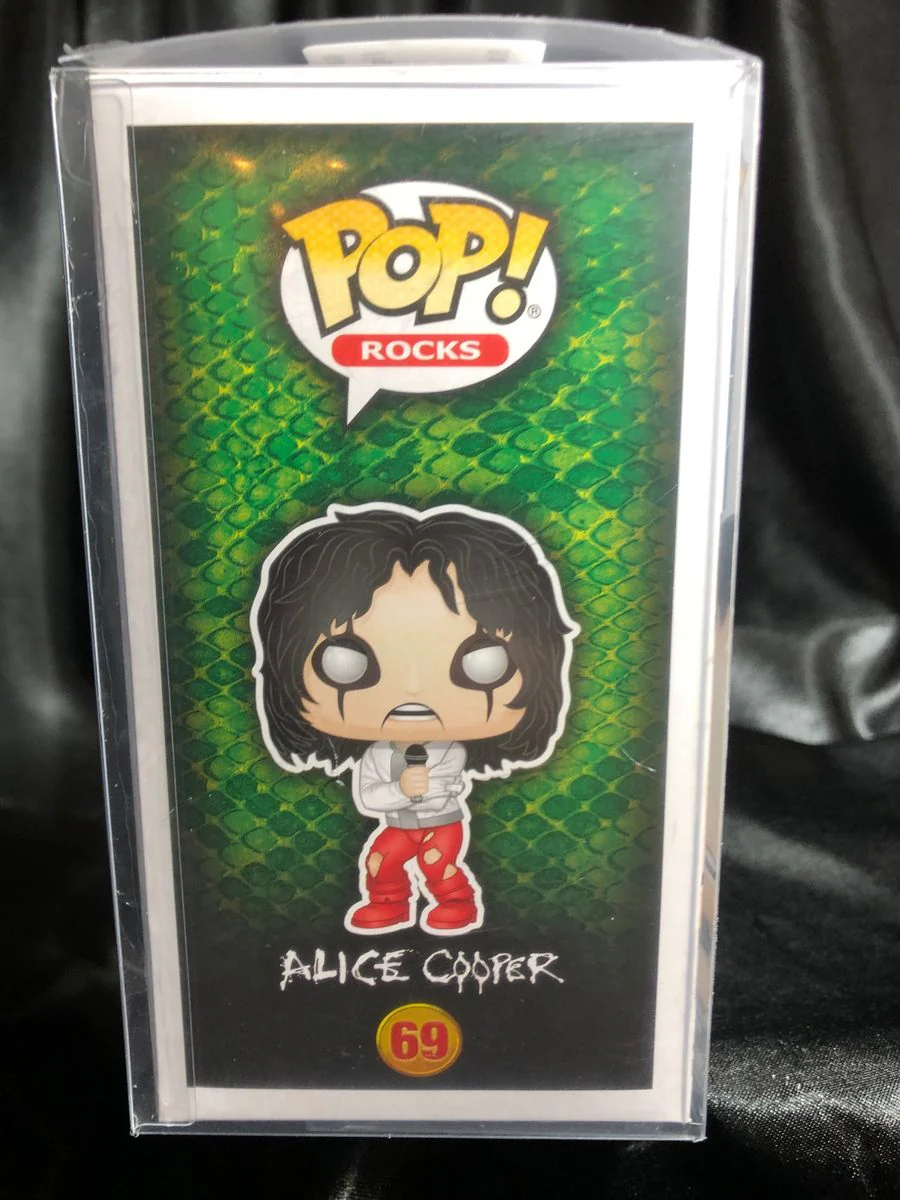 Funko POP! - Alice Cooper #69 Autographed Special Edition Figure - Image 4