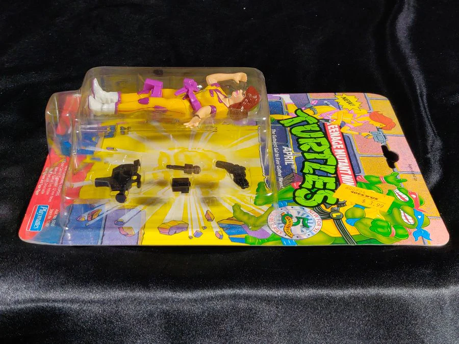 April The Gutsiest Girl Teenage Mutant Ninja Turtles TMNT Playmates New - Image 3