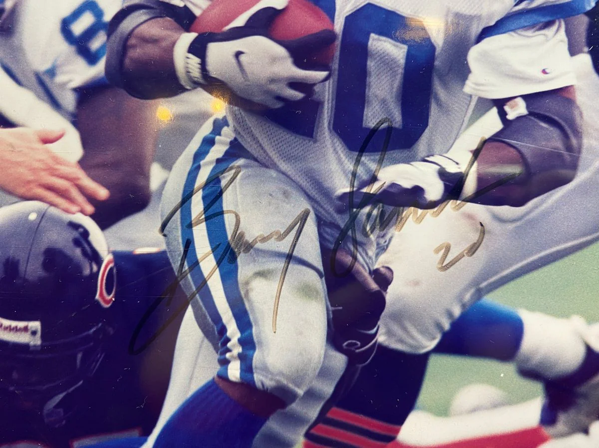Barry Sanders Autographed 8x10 Photo Plaque w/ Football Card Detroit Lions - Image 2