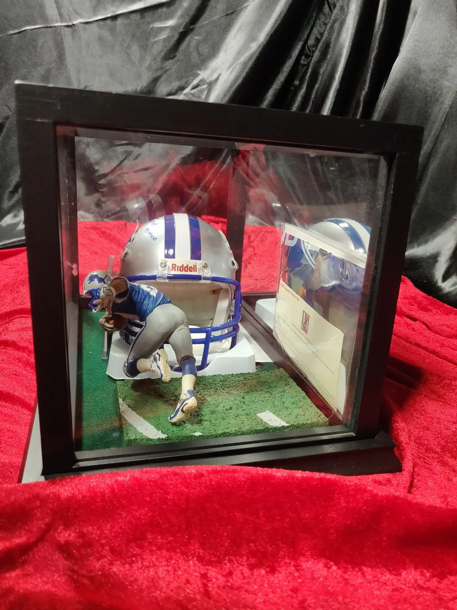 Barry Sanders Lions Autographed Mini Helmet Shadowbox w/ Jersey Card and Figure - Image 4