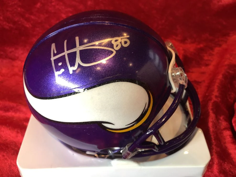 Chris Carter Vikings Signed Mini-helmet w/ Card & Action Figure COA - Image 6