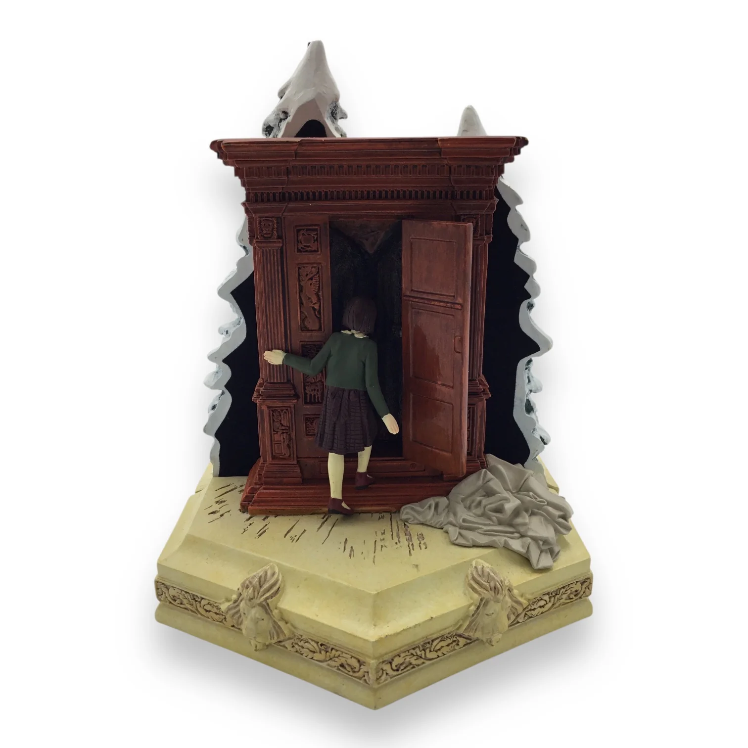 Chronicles of Narnia: The Lion, The Witch, and The Wardrobe Bookends - Image 5