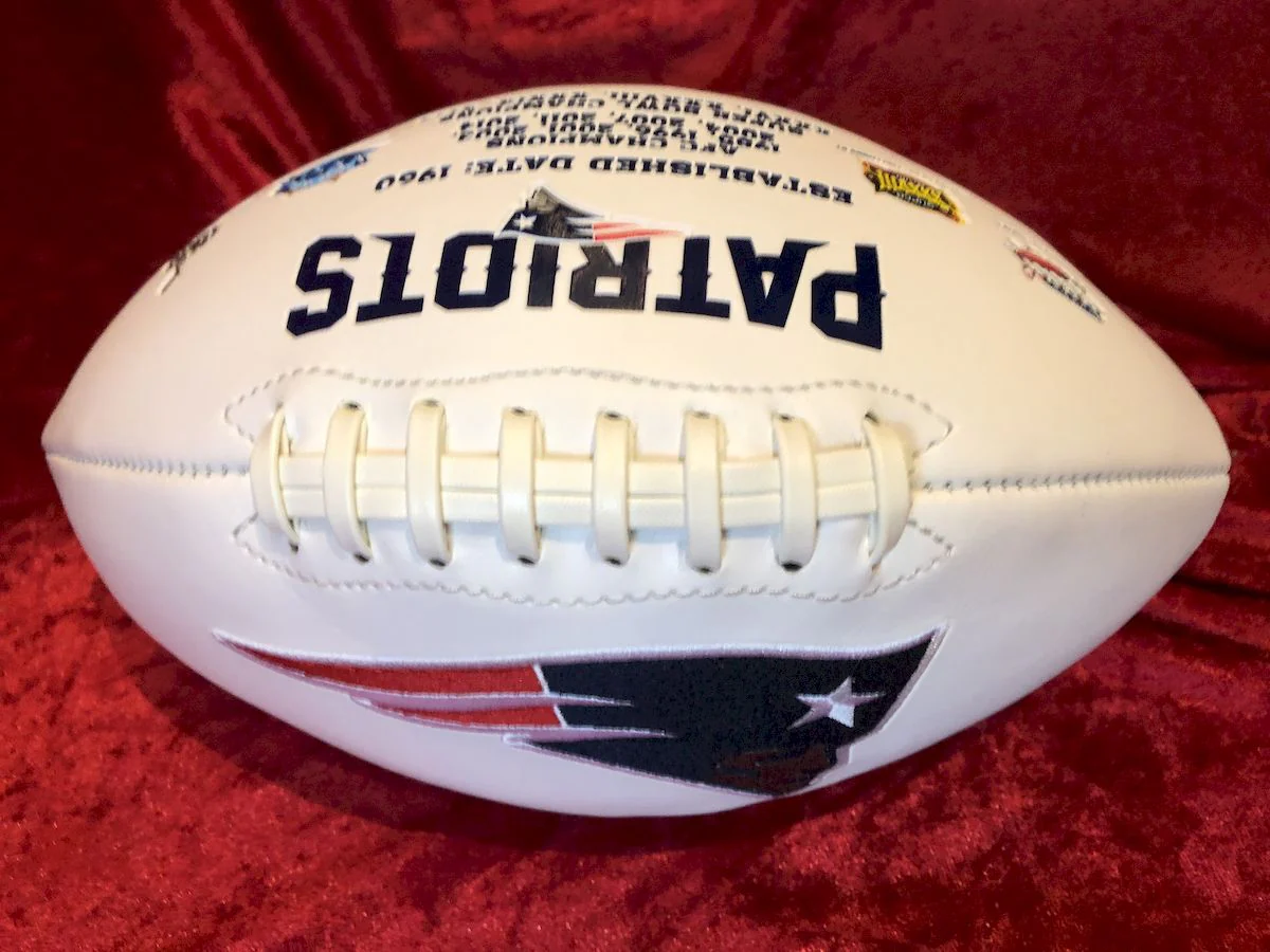 Rob Gronkowski Patriots Certified Authentic Autographed Football Shadowbox & Game Used Material Card #66/87 - Image 9