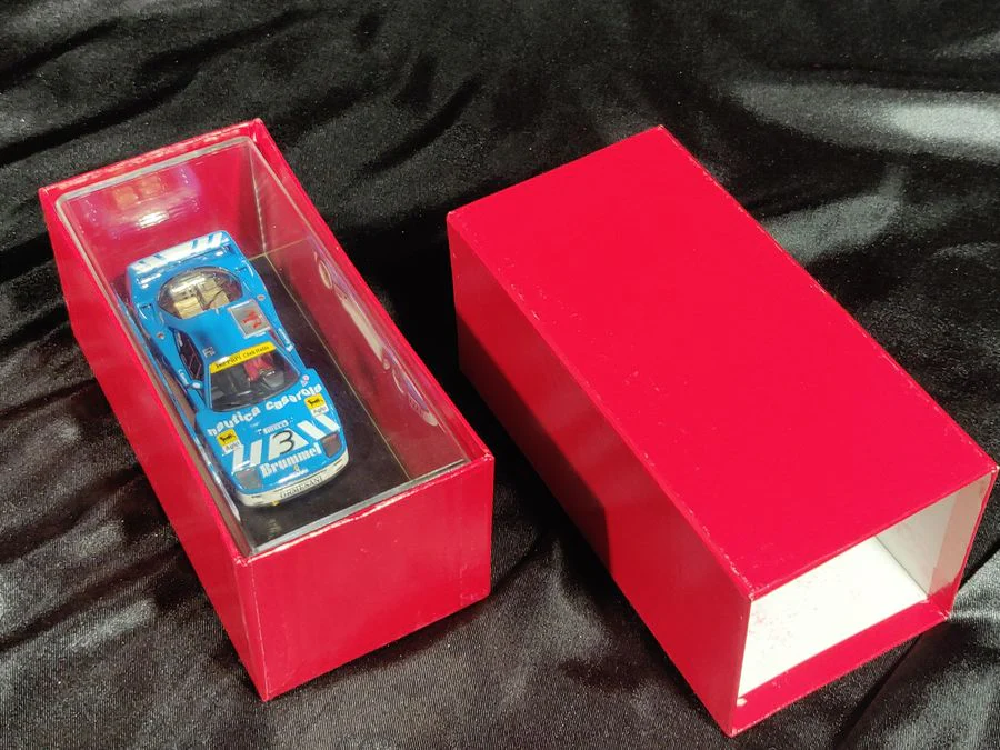 Ferrari F40 1:43 Scale Miniature Collectible Car MR Collection Models No. 100 - Image 8