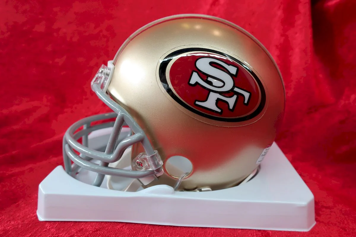 Frank Gore 49ers Certified Authentic Autographed Football Mini Helmet - Image 4