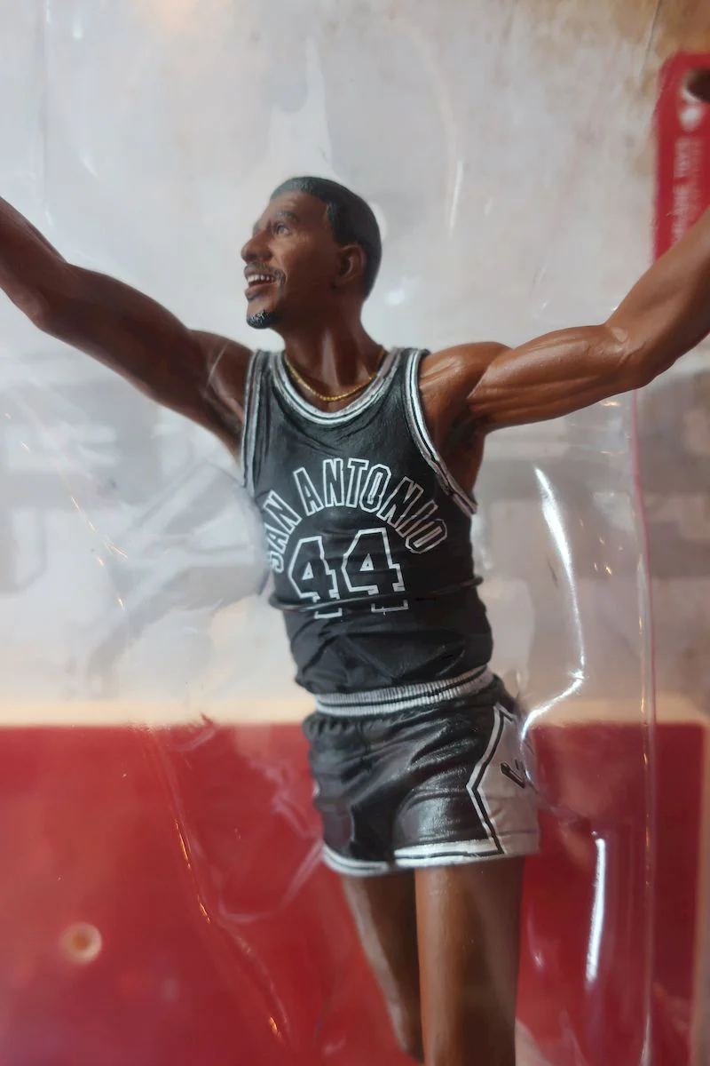 George Gervin McFarlane Hardwood Classics 2008 Basketball Figure - Image 2
