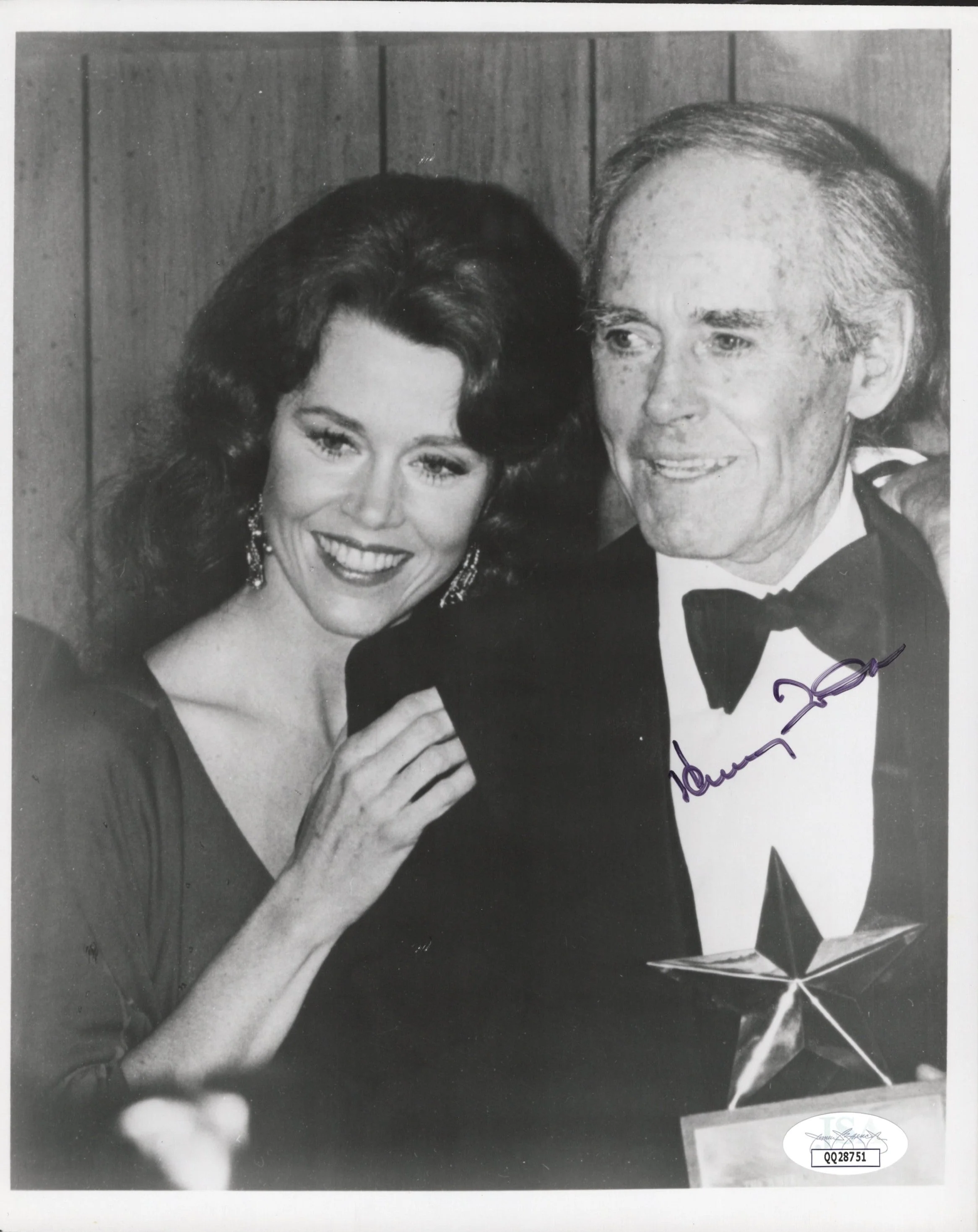 Henry Fonda Signed B&W Photo 8x10 with Jane Fonda Autograph JSA QQ28751
