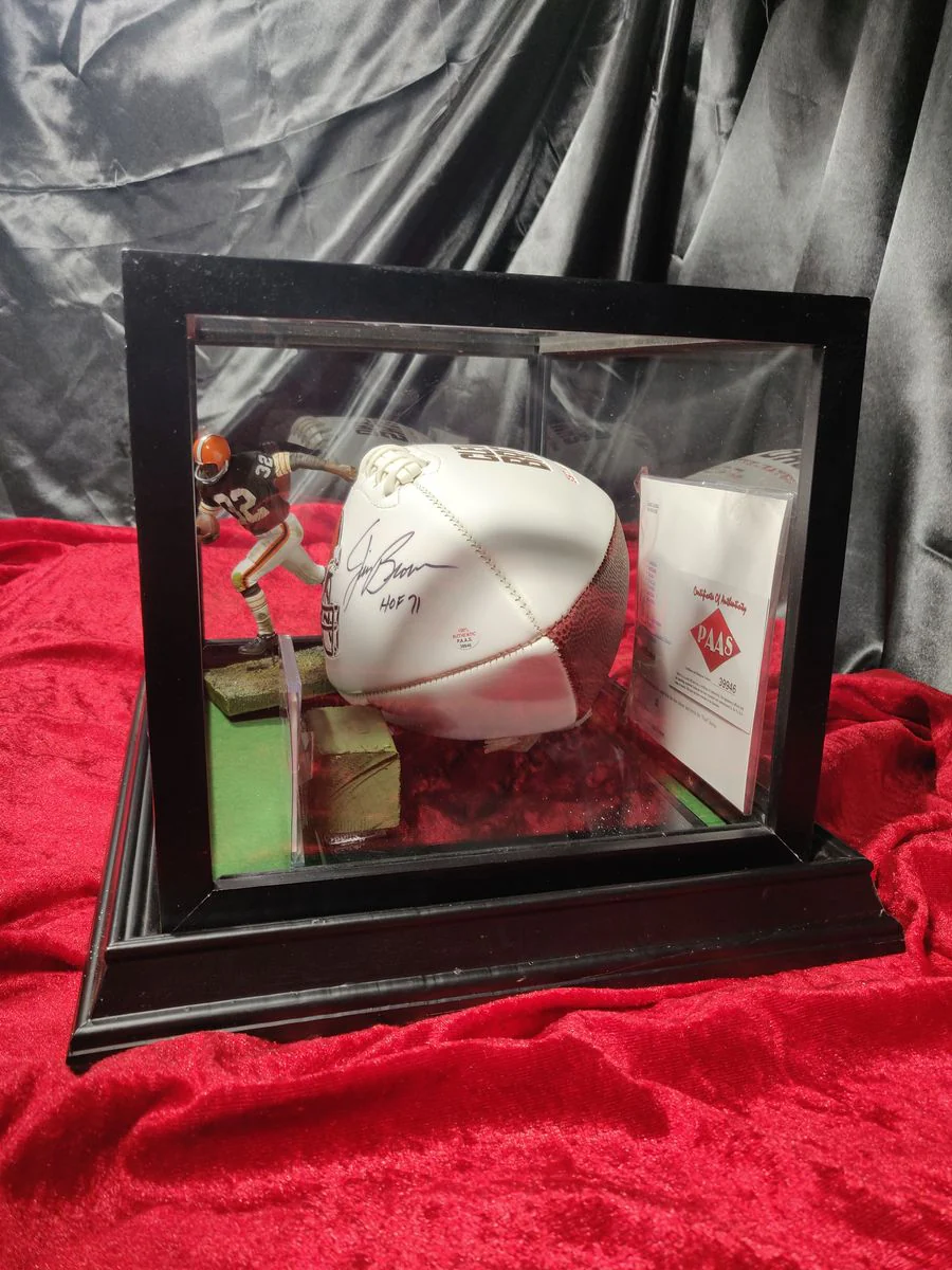 Jim Brown Autographed Football Cleveland Browns Shadowbox w/ Card & Figure - Image 3
