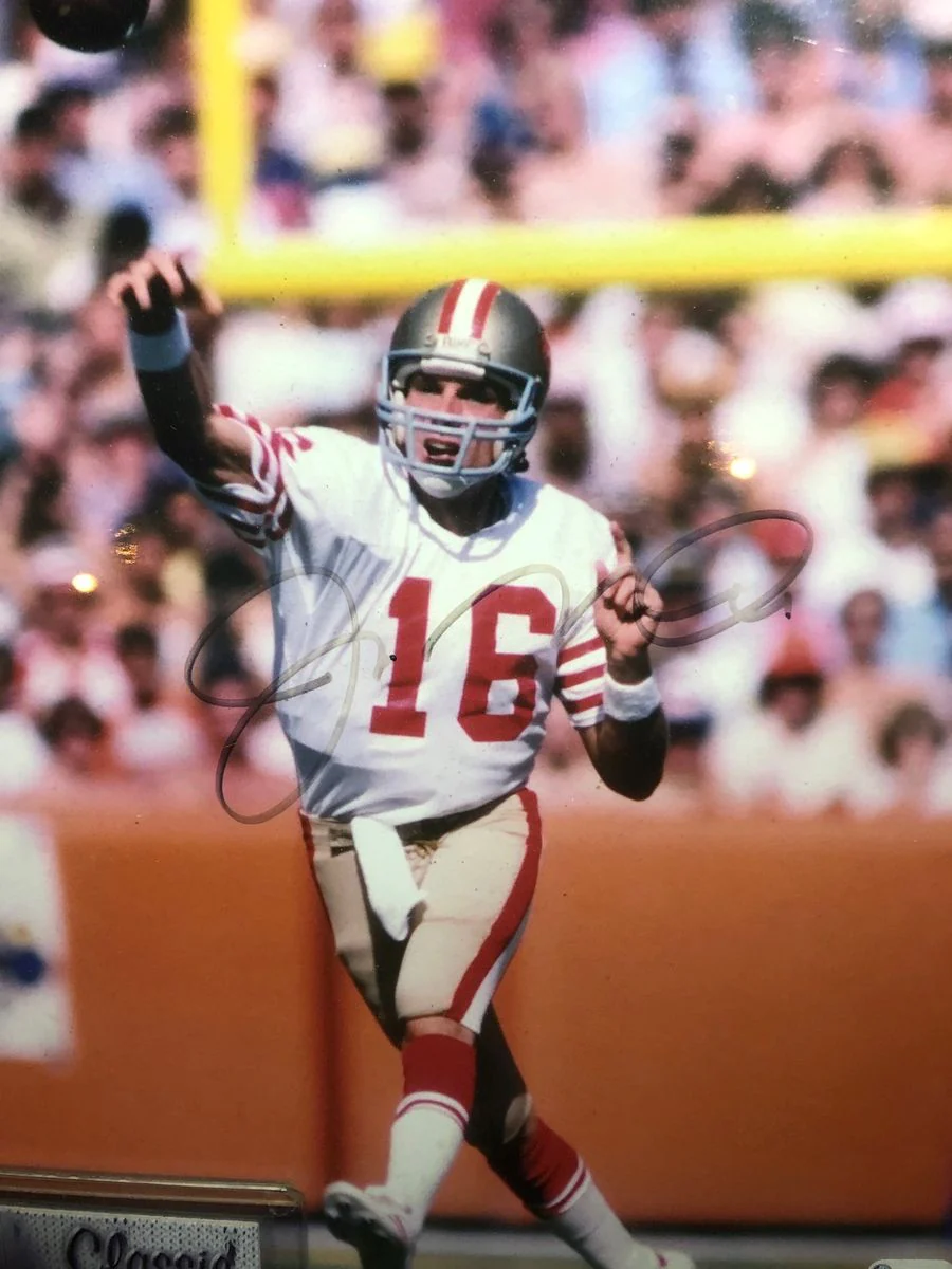 Joe Montana Signed Photo 8x10 San Francisco 49ers Framed Global Authentics - Image 2