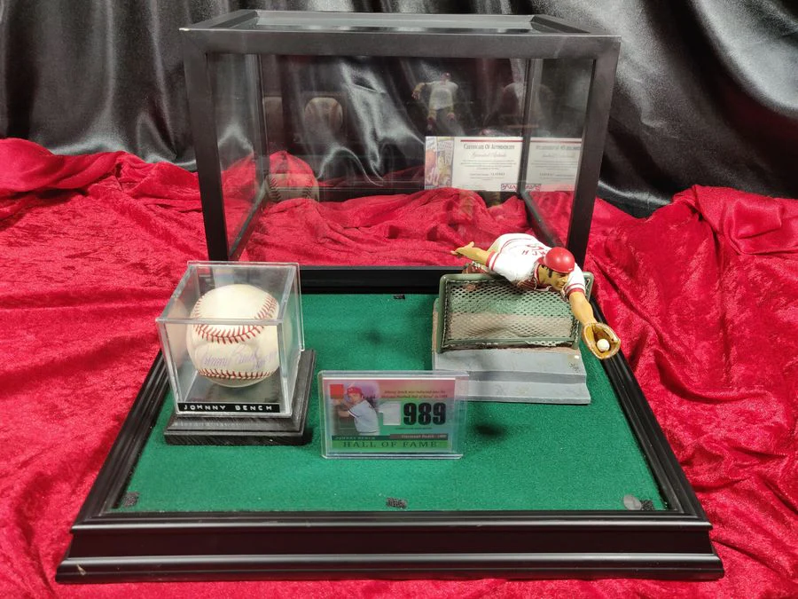 Johnny Bench Signed Baseball Shadowbox 9x10x12 Reds HOF 89 JSA w/ Card + Figure - Image 2