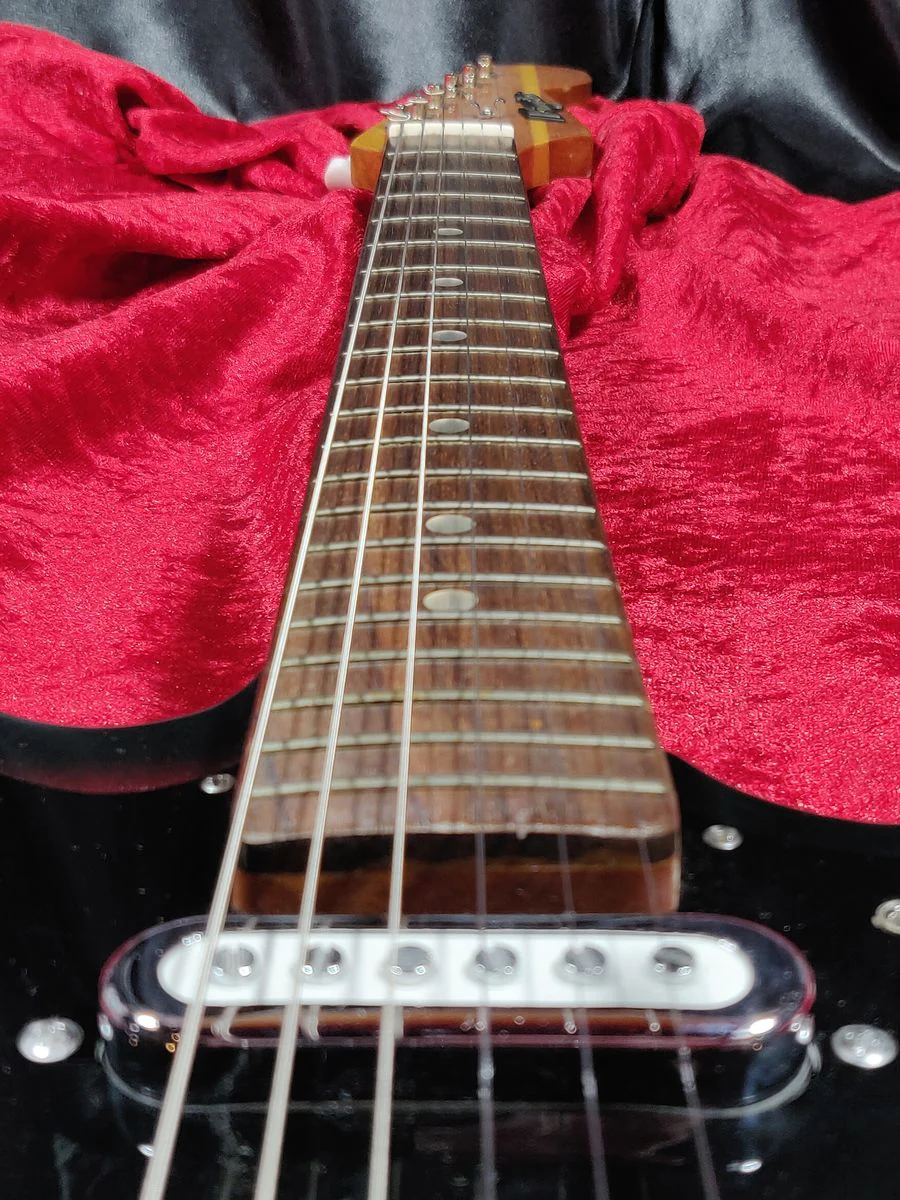 Kingston Electric Guitar 1960's Cherry Burst - Image 6