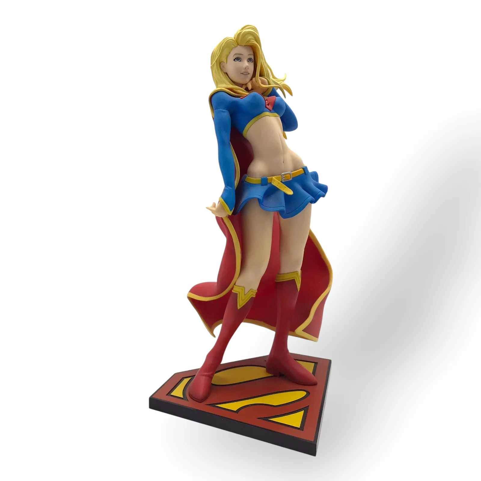 Kotobukiya Supergirl 1/6 Scale Pre-Painted PVC Statue - DC ArtFX Collectible - Image 7