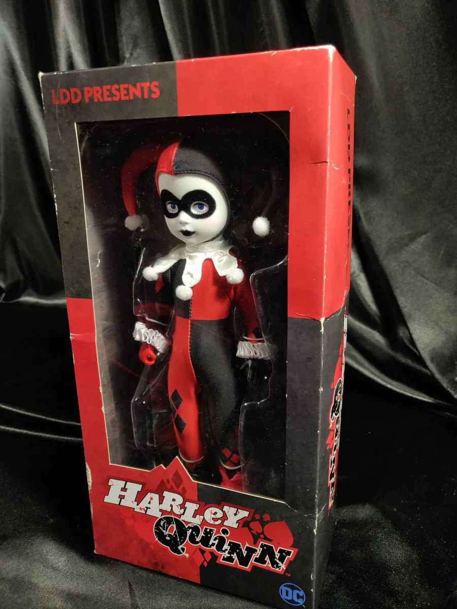 Living Dead Dolls Presents 2017 DC Classic HARLEY QUINN 10" Figure Mezco NIB - Image 3