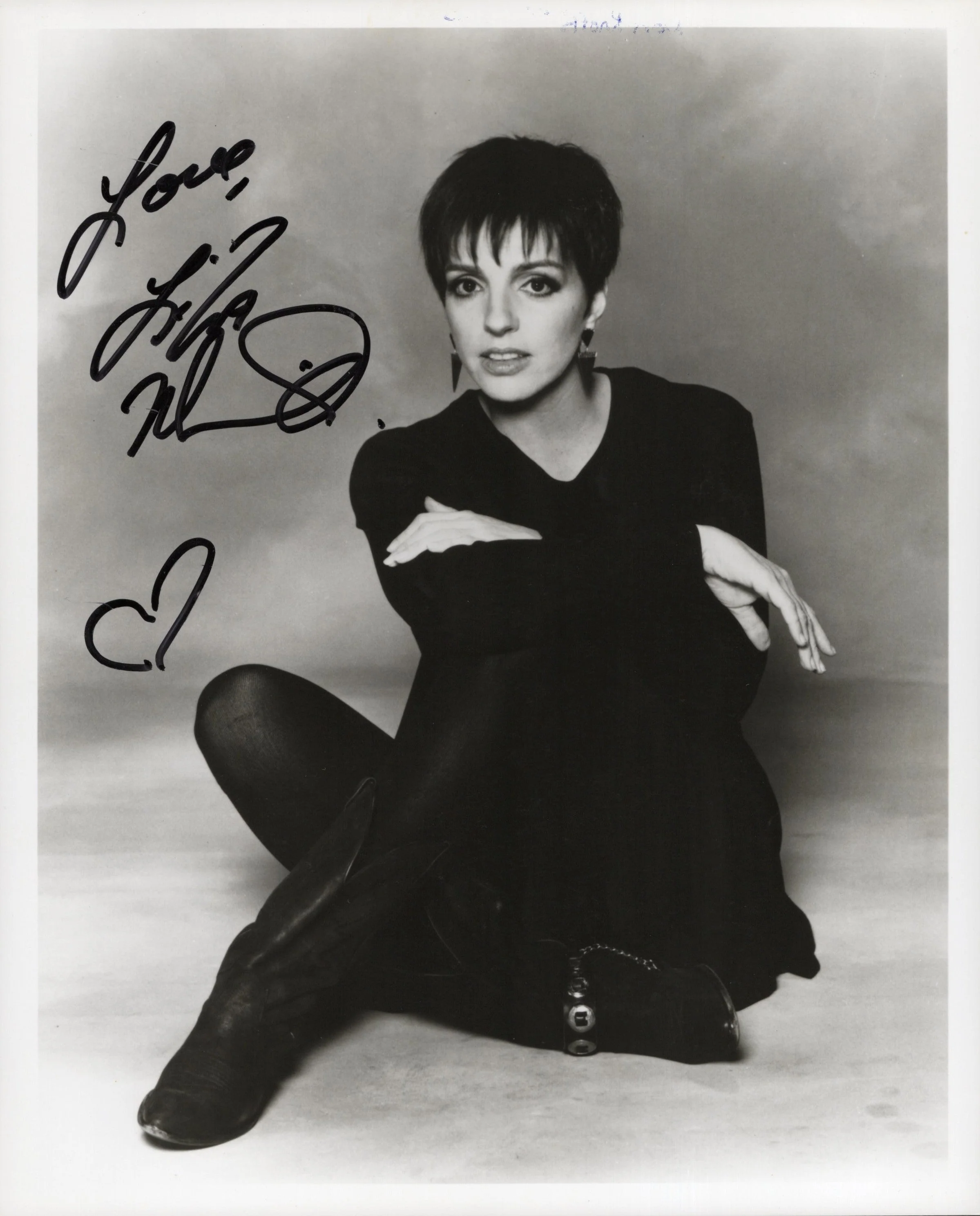 Liza Minnelli Signed Photo 8x10 B&W Personalized "Love" Broadway Star