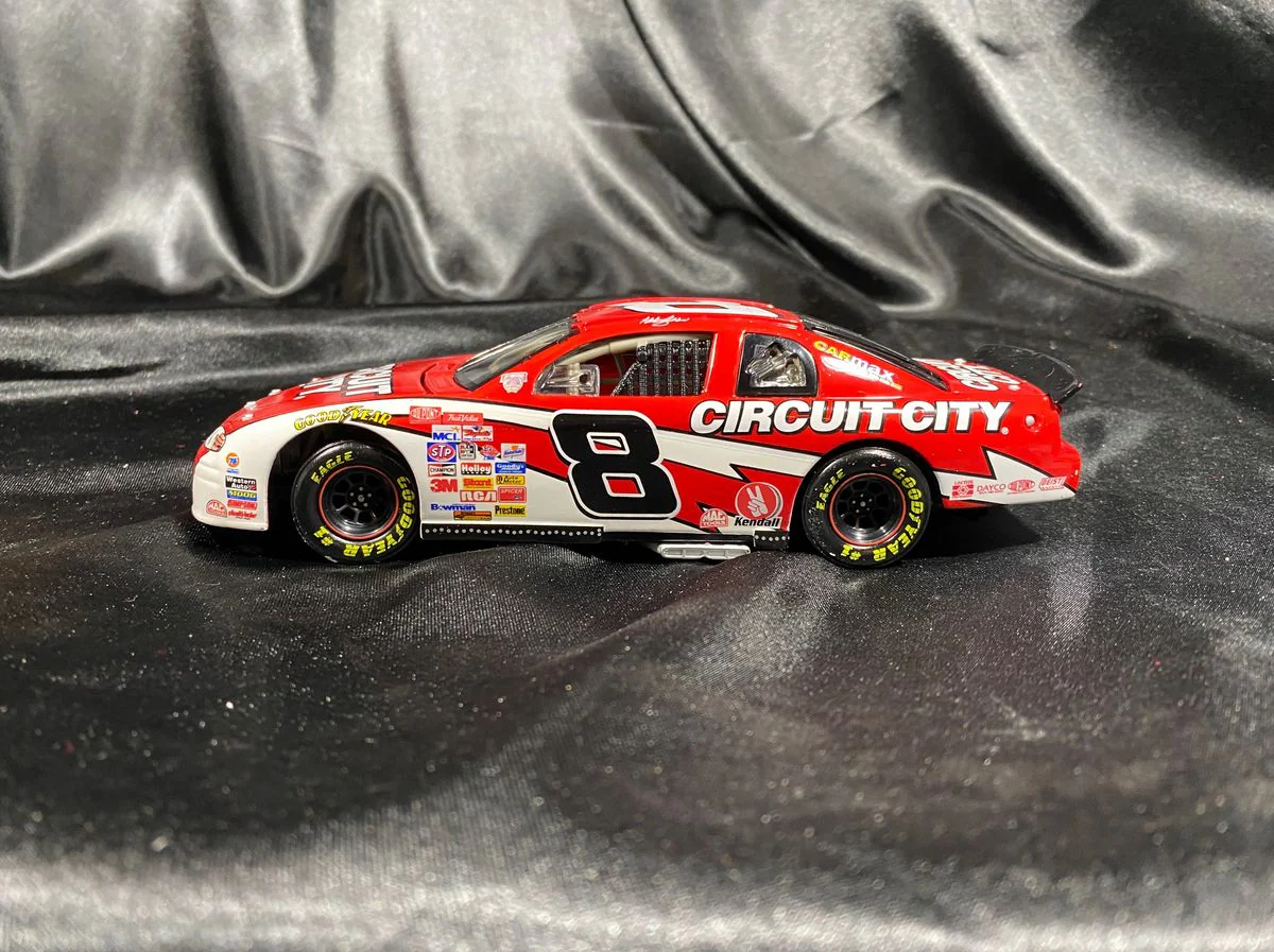 Racing Collectables Action Platinum Series - Hut Stricklin 1998 Monte Carlo 1:24 - Image 8