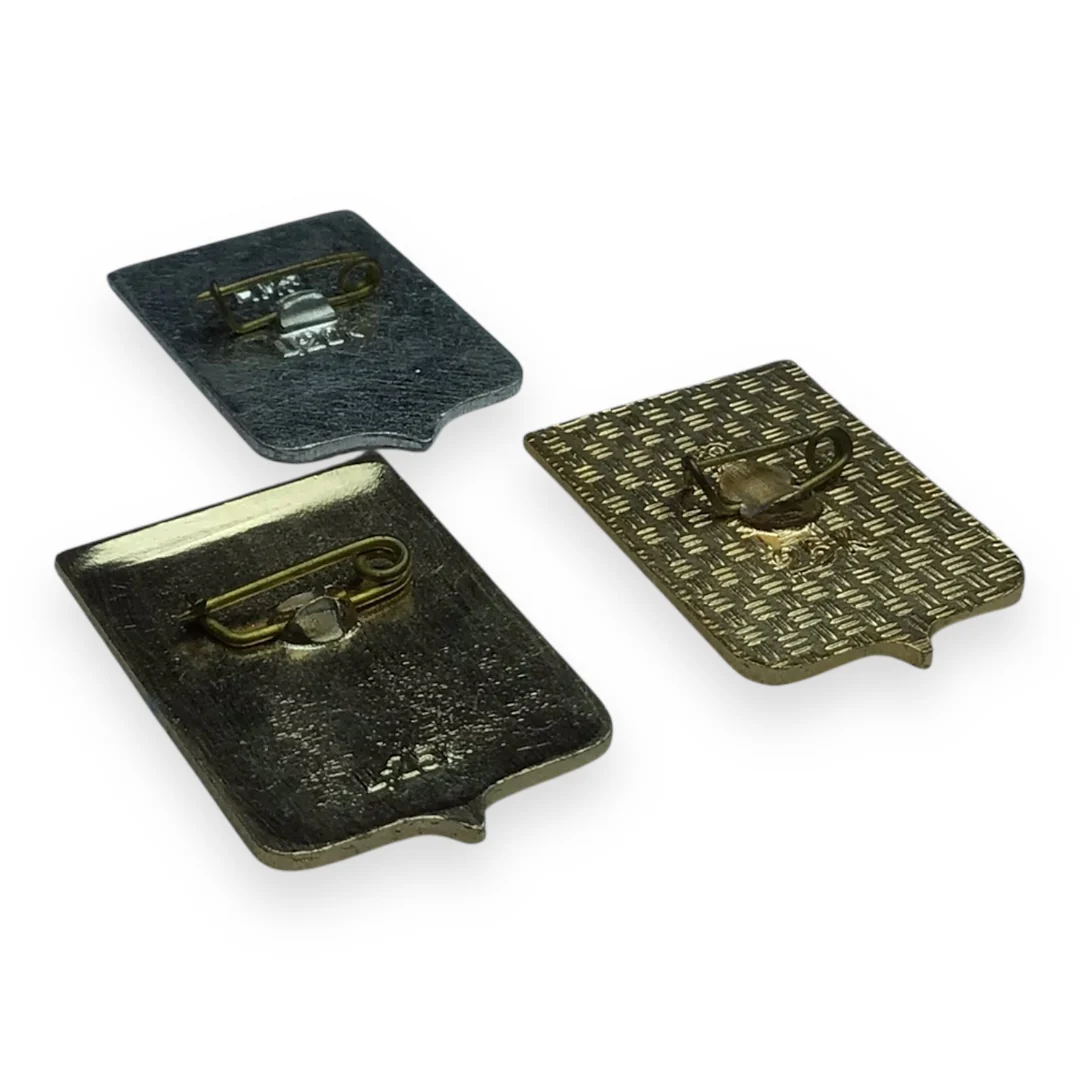 Russian Soviet Collection of period Pins and Money - Image 5