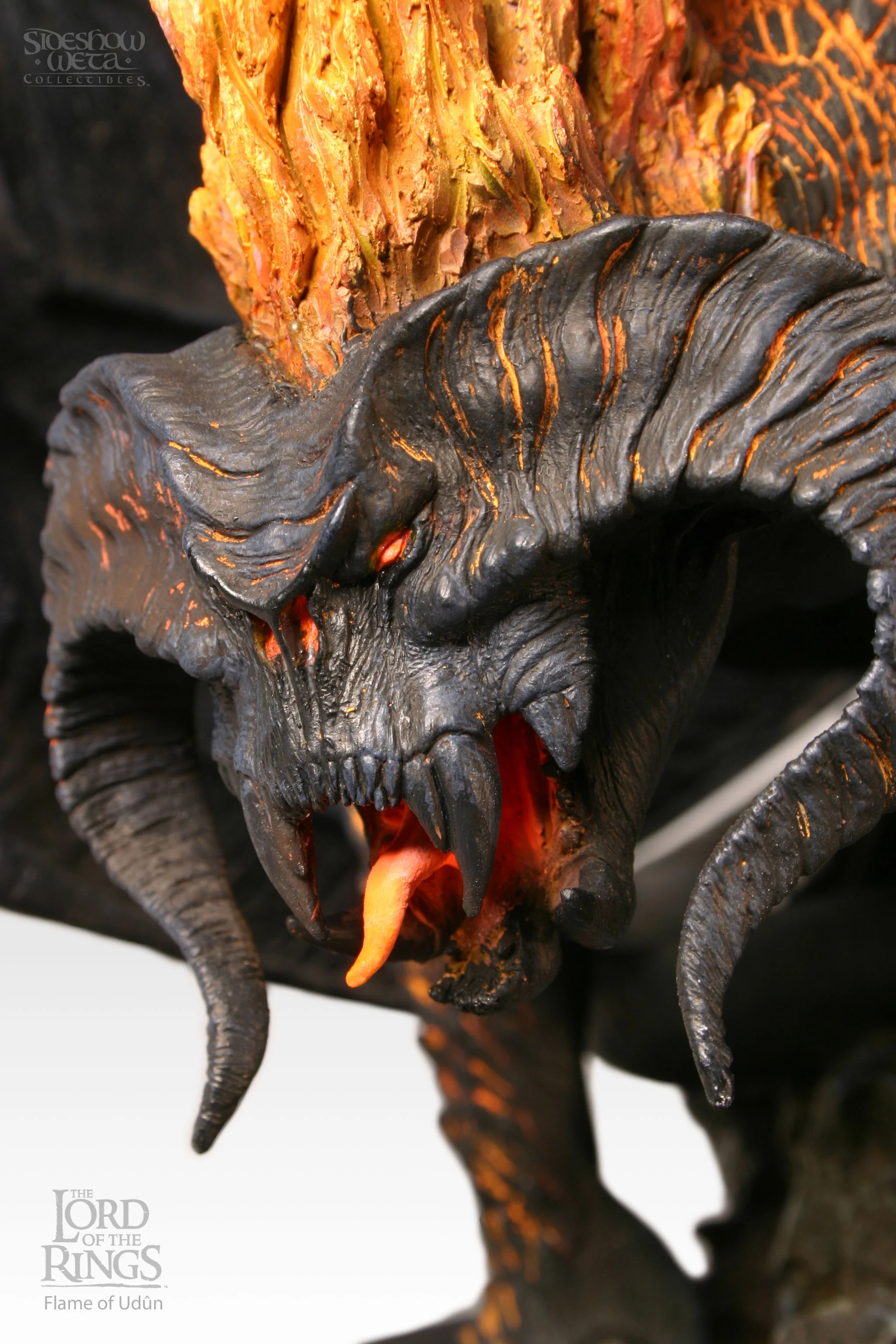 Sideshow WETA Balrog Flame of Udûn Statue – Lord of the Rings Fellowship of the Ring - Image 6
