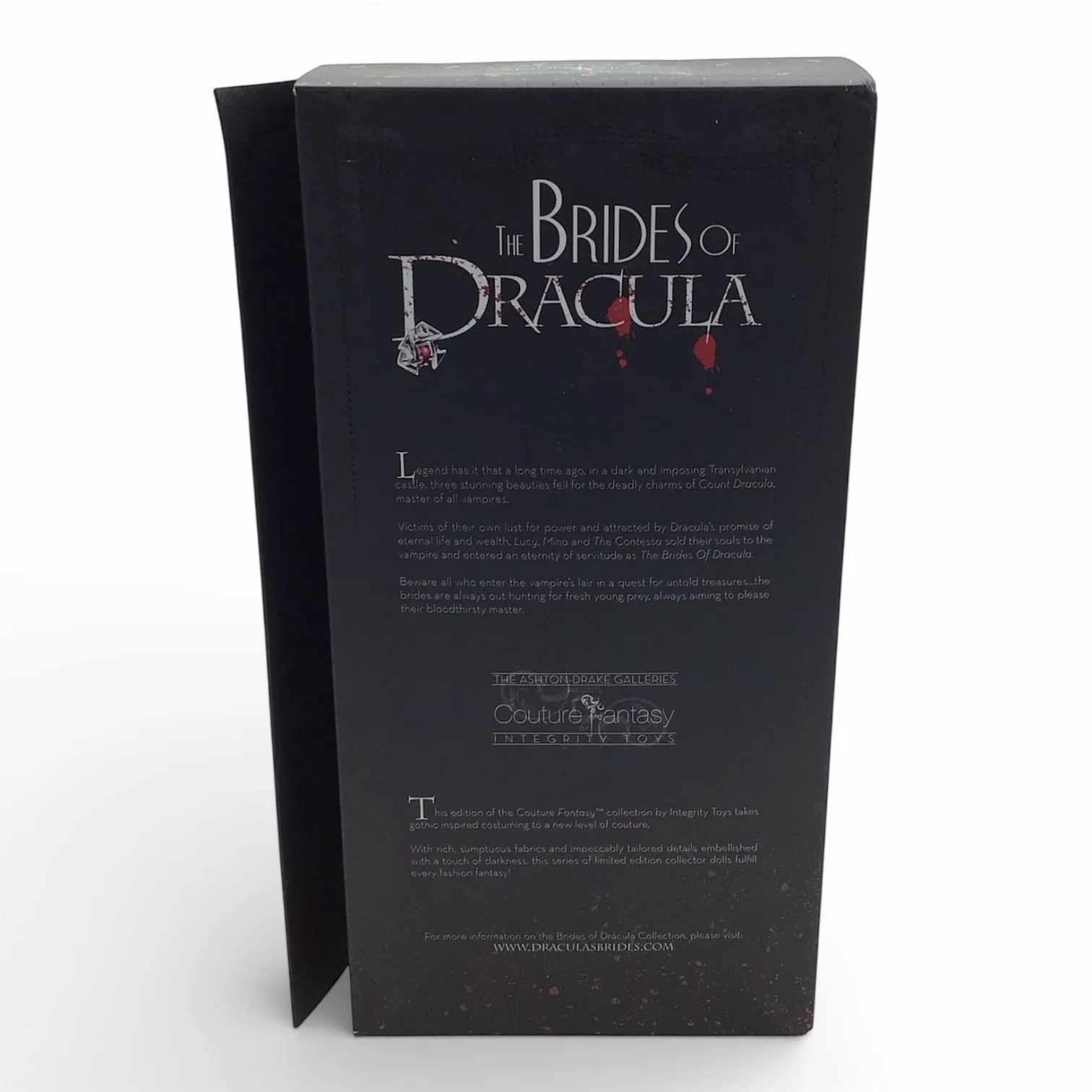 The Brides of Dracula: Lucy - Ashton Drake Couture Fantasy Integrity Toys - Image 2