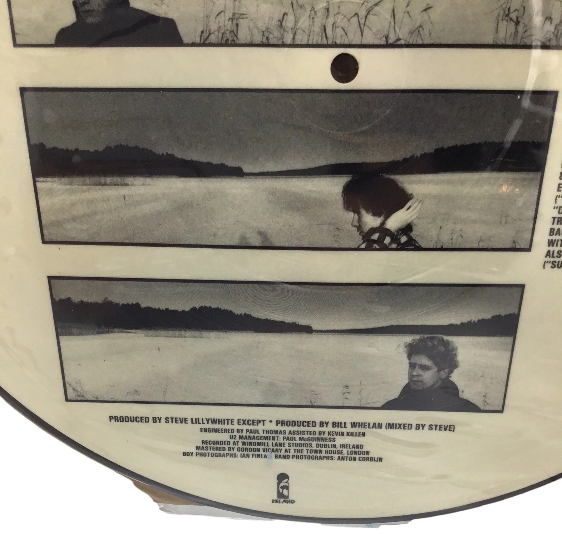 U2 War Picture Disc LP Black Rim Rare Item Limited Edition] (LP, 1983, Island Records) - Image 3
