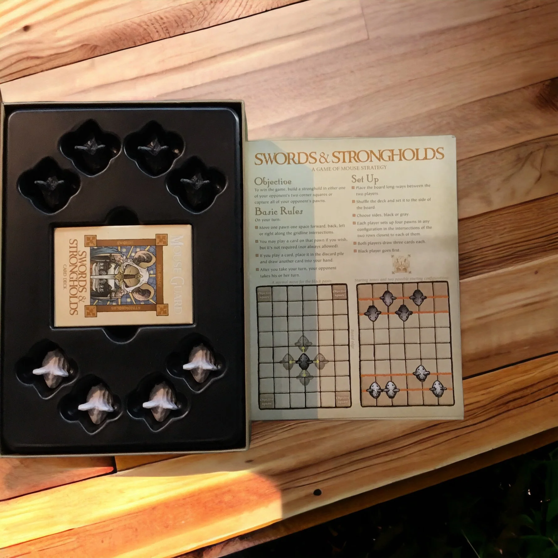 Mouse Guard - Swords & Strongholds : A Game of Mouse Strategy - Image 2