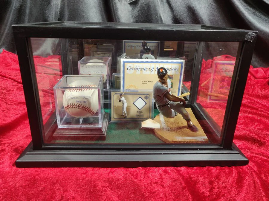 Willie Mays Signed Baseball Shadowbox w/ Card, Figure & Jersey "660 HR" Giants