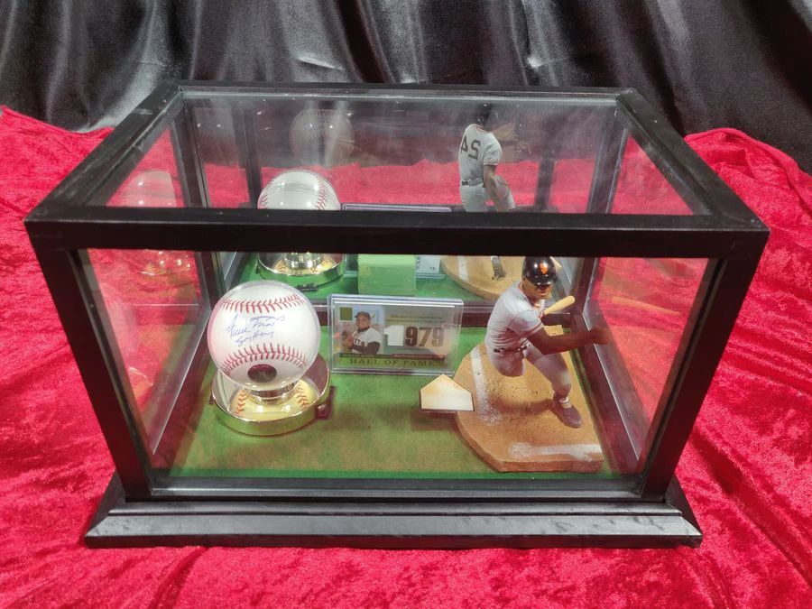 Willie Mays Signed Baseball Shadowbox w/ Card, Figure & Jersey Piece Giants - Image 2